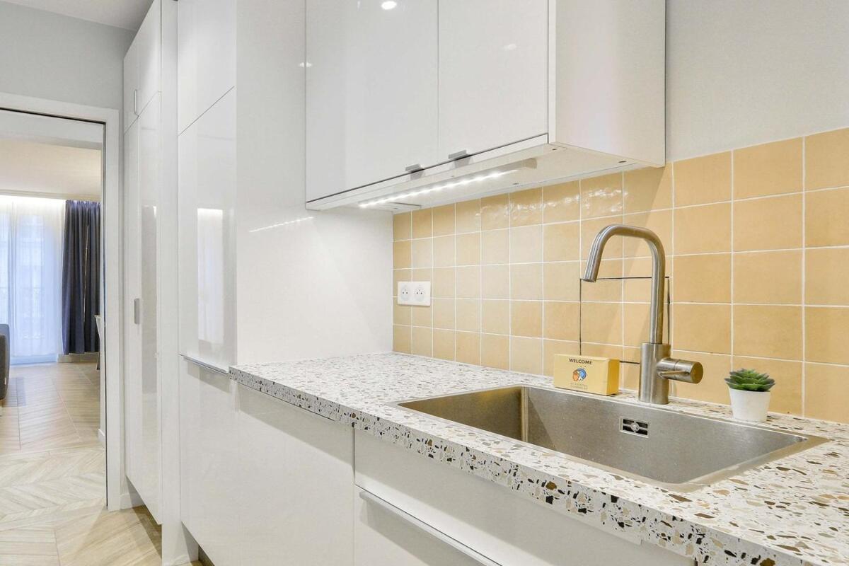 Stylish And New 2br Flat In The Heart Of Appartamento