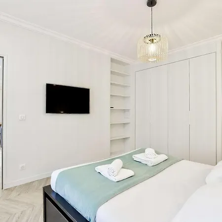 Appartamento Stylish And New 2br Flat In The Heart Of