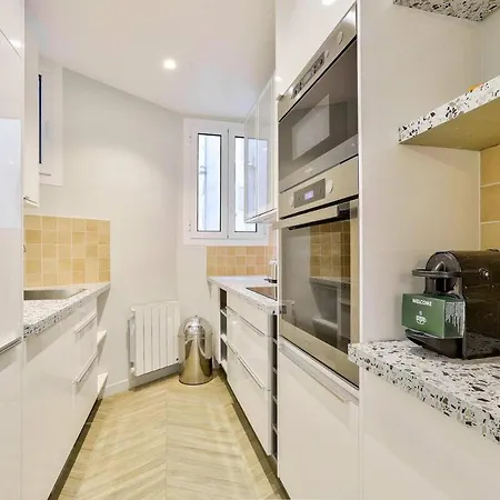 Appartamento Stylish And New 2br Flat In The Heart Of *