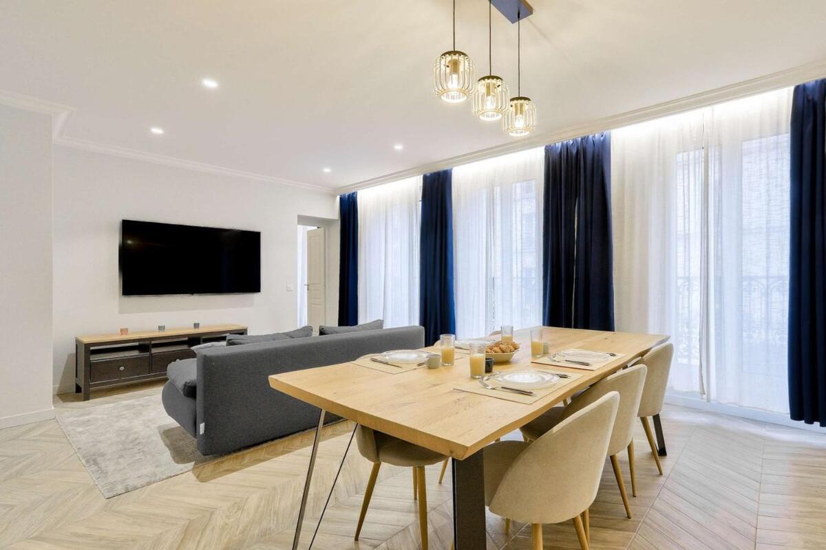 Stylish And New 2br Flat In The Heart Of Appartamento *